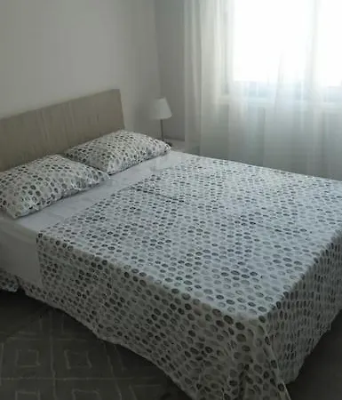 Tourist Hot Spot Location דירה לימסול