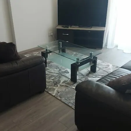 Tourist Hot Spot Location דירה