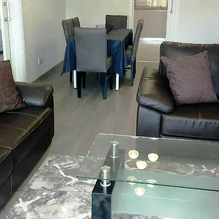 Apartment Tourist Hot Spot Location *