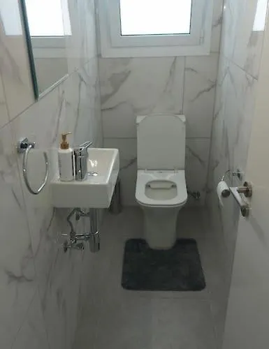 Tourist Hot Spot Location דירה *